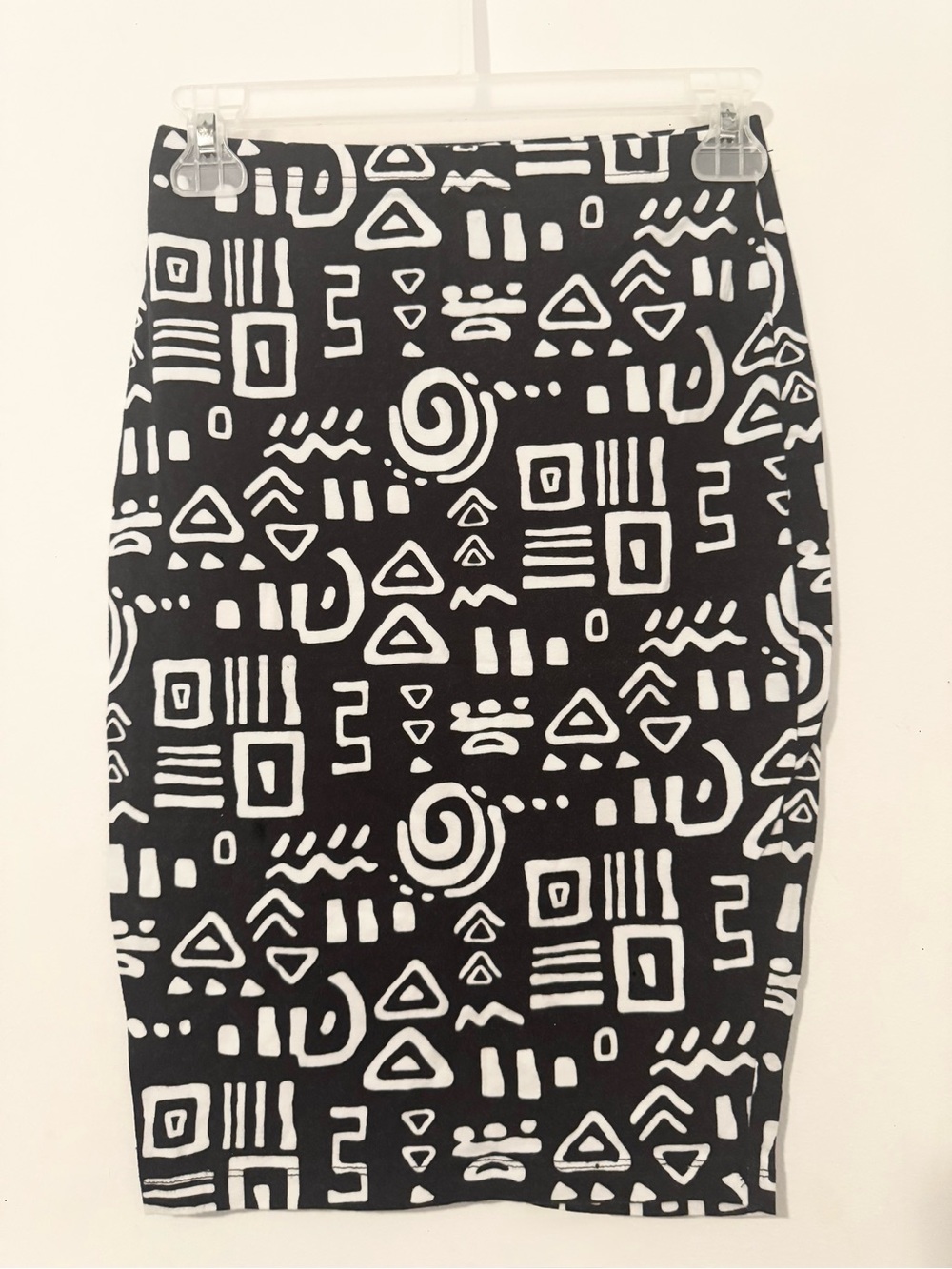 Forever 21 Black Bodycon Skirt w’ White Tribal/Aztec Print